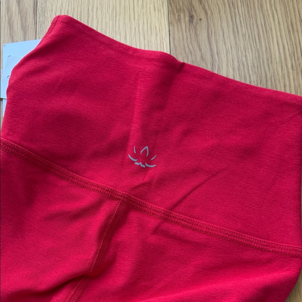 Beyond Yoga Bold Red Leggings - Picture 3 of 4